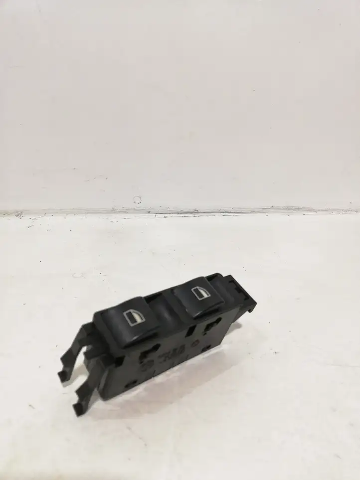 BMW 3 E46 (1998 - 2005) 61318381514 Кнопка стеклоподъемников — фото 1
