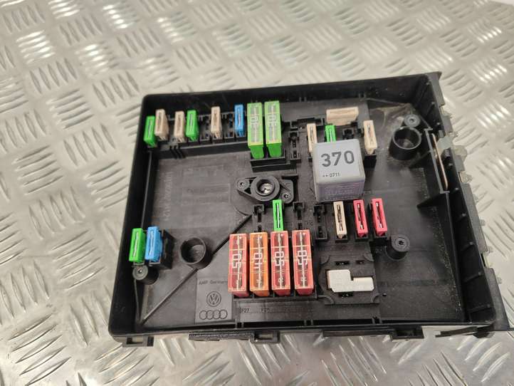 Seat Altea XL (2004 - 2015)  1K0937125A Блок предохранителей