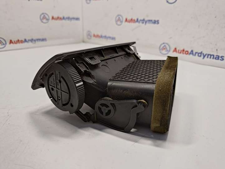 BMW 7 E65 E66 (2001 - 2008)  64228223333 Боковая воздушный дефлектор