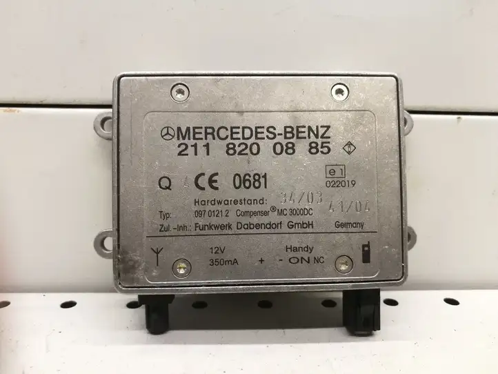 Mercedes-Benz E W211 (2002 - 2009) A211820885 Усилитель антенны — фото 1