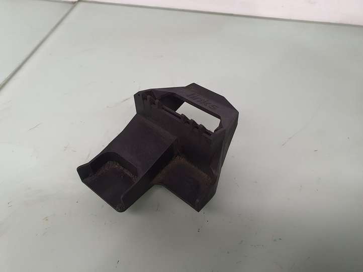 BMW 5 E39 (1996 - 2003)  17111703686 Кронштейн