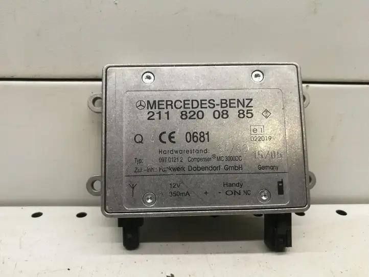 Mercedes-Benz E W211 (2002 - 2009) A2118200885 Усилитель антенны — фото 1