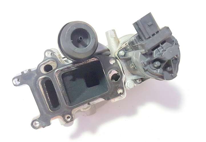 Opel Astra (2015 - 2020)  55570005 Клапан EGR