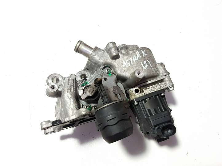 Opel Astra (2015 - 2020)  55570005 Клапан EGR