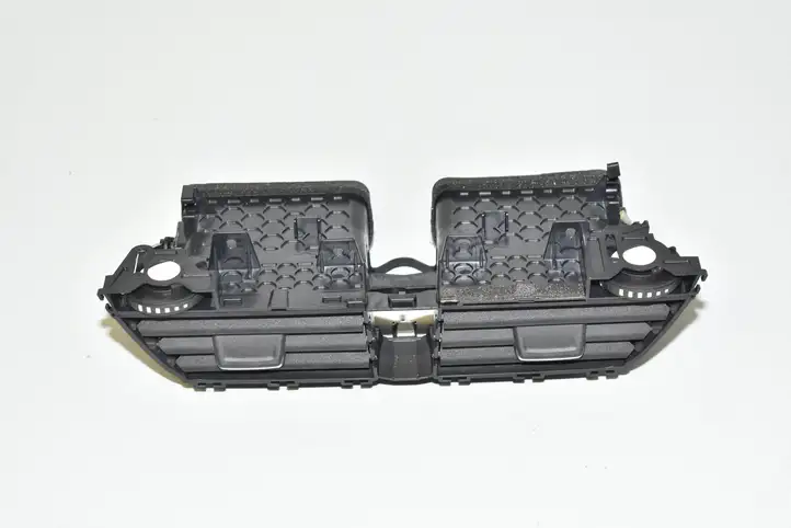 BMW i3 (2013 - ) 9282999 Центральный воздушный дефлектор — фото 2