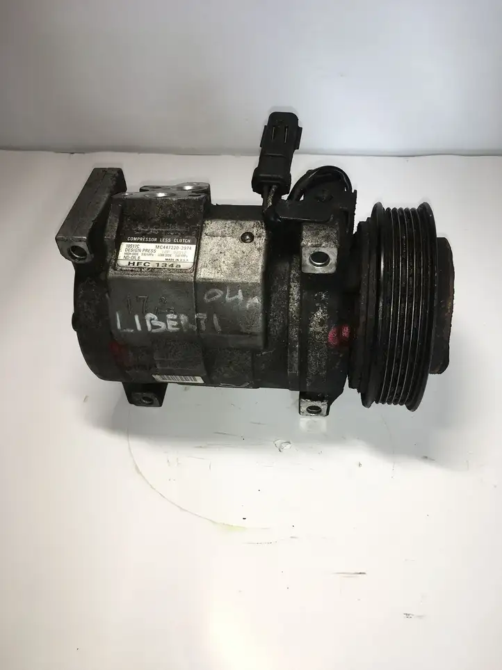 Jeep Liberty (2000 - 2007) MC4472203974 Компрессор (насос) кондиционера воздуха — фото 1