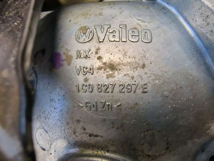 Volkswagen  New Beetle (1997 - 2005)  1C0827297E Ручка задней крышки