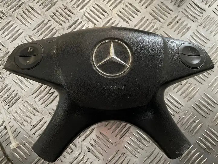 Mercedes-Benz C W204 (2007 - 2014) 305441399162 Подушка безопасности руля — фото 1