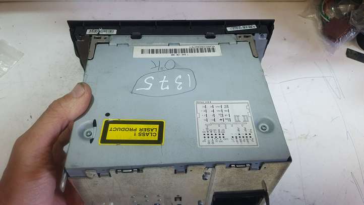 Audi A4 (2004 - 2009)  8E0035186AK Радио/ проигрыватель CD/DVD / навигация