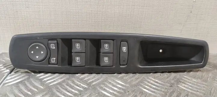 Renault Megane III (2009 - 2016) 809610016R Кнопка стеклоподъемников — фото 1