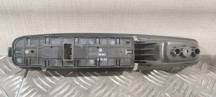 Renault Megane III (2009 - 2016) 809610016R Кнопка стеклоподъемников — фото 2