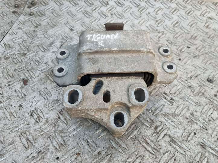 Volkswagen Tiguan (2007 - 2011)  5N0199555 Подушка двигателя