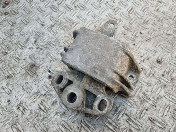 Volkswagen Sharan (2003 - 2010)  7M3199555 Подушка двигателя