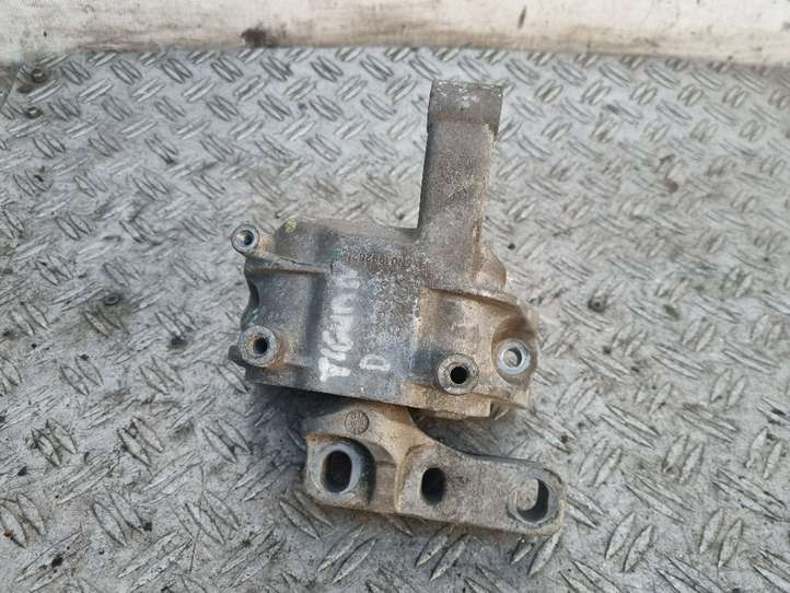Volkswagen Tiguan (2007 - 2011)  5N0199262E Подушка двигателя