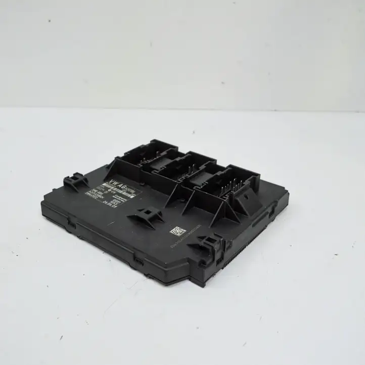 Volkswagen Tiguan (2007 - 2011)  5K0937086 Модуль кузова