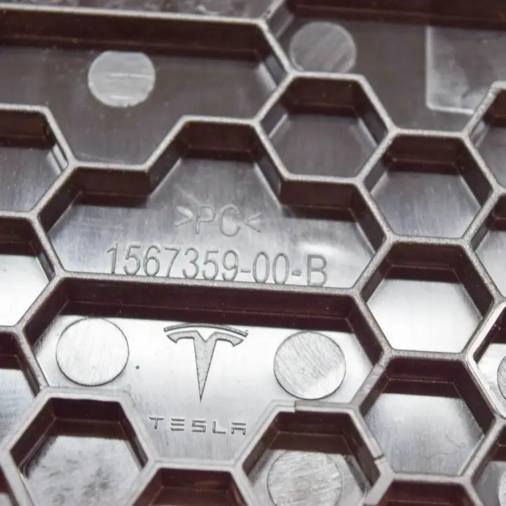 Tesla Model 3 (2017 - 2023) 156735900B Модуль управления кузовом (BCM) — фото 7