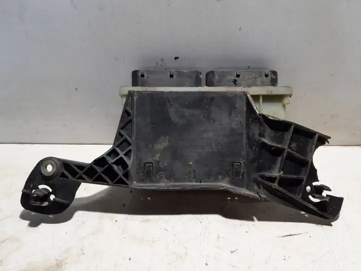 Honda Accord (2003 - 2007)   Модуль управления вентилятором