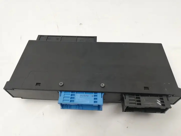 BMW 3 E92 E93 (2005 - 2014)  9134483 Модуль кузова