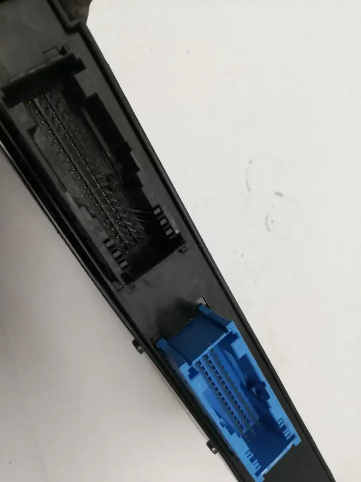 BMW 1 E82 E88 (2007 - 2014)  9176877 Модуль кузова