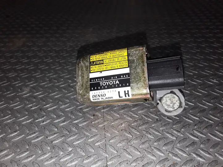 Toyota Corolla Verso E121 (2001 - 2004) 8983013010 Датчик удара SRS — фото 1