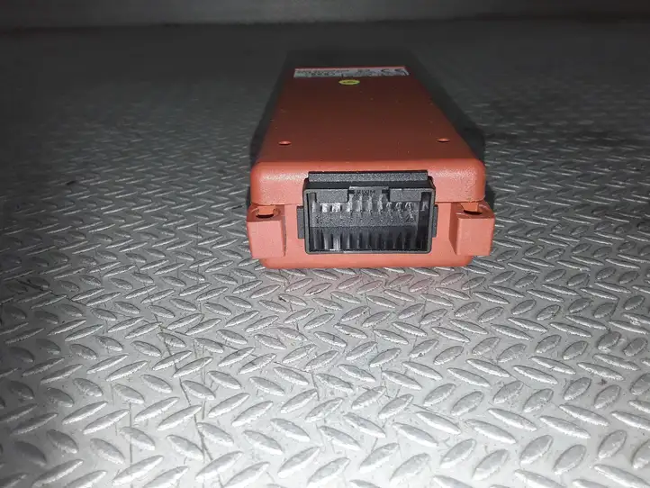Volkswagen PASSAT B5.5 (2001 - 2005) 8D0862335B Блок GSM — фото 3