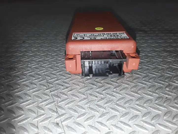 Volkswagen PASSAT B5.5 (2001 - 2005) 8D0862335B Блок GSM — фото 4