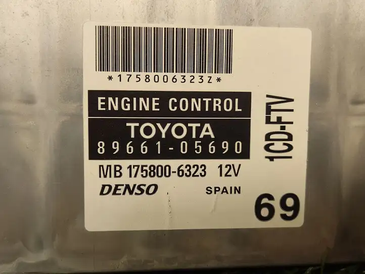 Toyota Avensis T250 (2003 - 2006) 8966105690 Блок управления двигателем (ECU) — фото 4