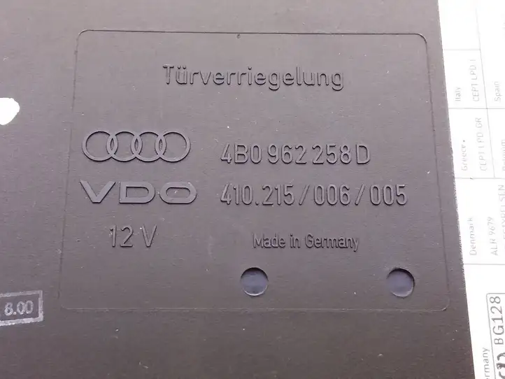 Audi A6 S6 C5 4B (2001 - 2004) 4B0962258D Модуль управления кузовом (BCM) — фото 3
