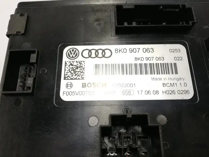 Audi A4 S4 B8 8K (2007 - 2011) 8K0907063 Модуль управления кузовом (BCM) — фото 2