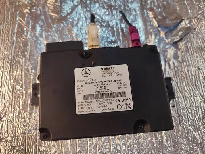 Mercedes-Benz E W212 (2009 - 2016) A2429004801 Блок GSM — фото 1