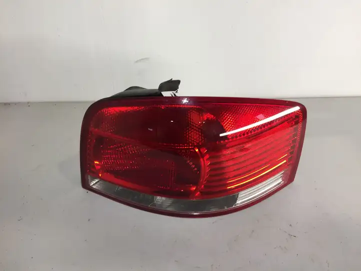 Audi A3/S3 8P (2004 - 2008) 8P0945096 Задний фонарь в кузове — фото 1
