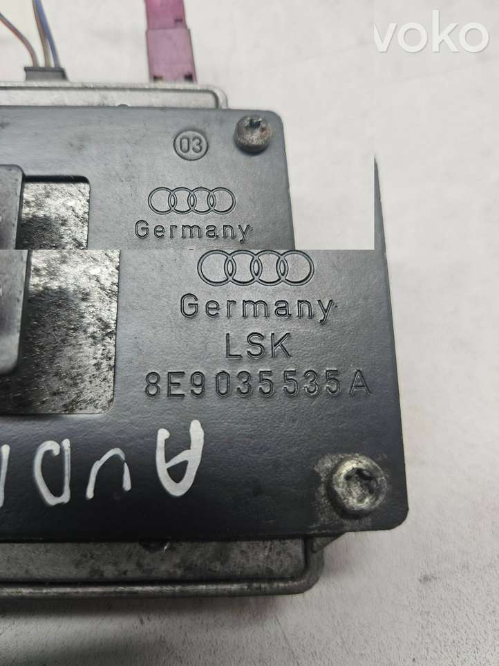 Audi A4 (2004 - 2009)  8E9035535A Усилитель антенны