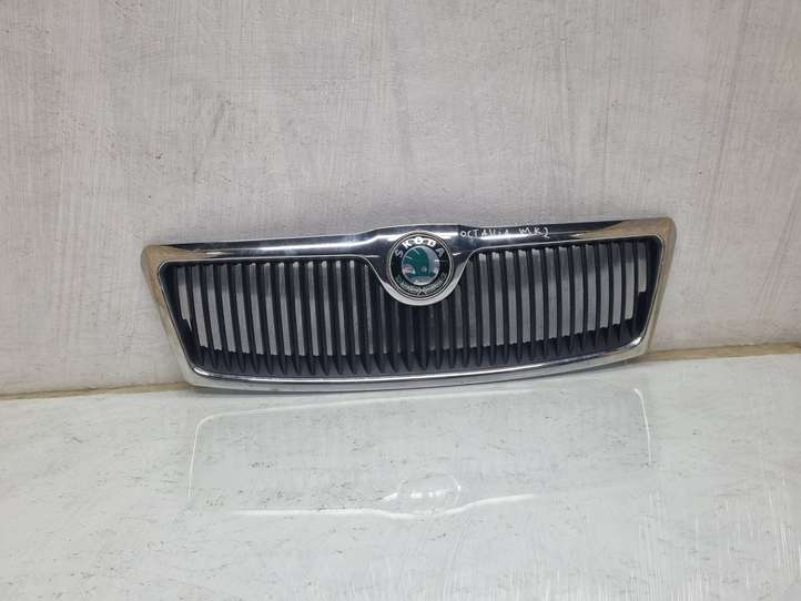Skoda Octavia Mk2 (1Z) (2004 - 2013)  1Z0853668 Передняя решётка
