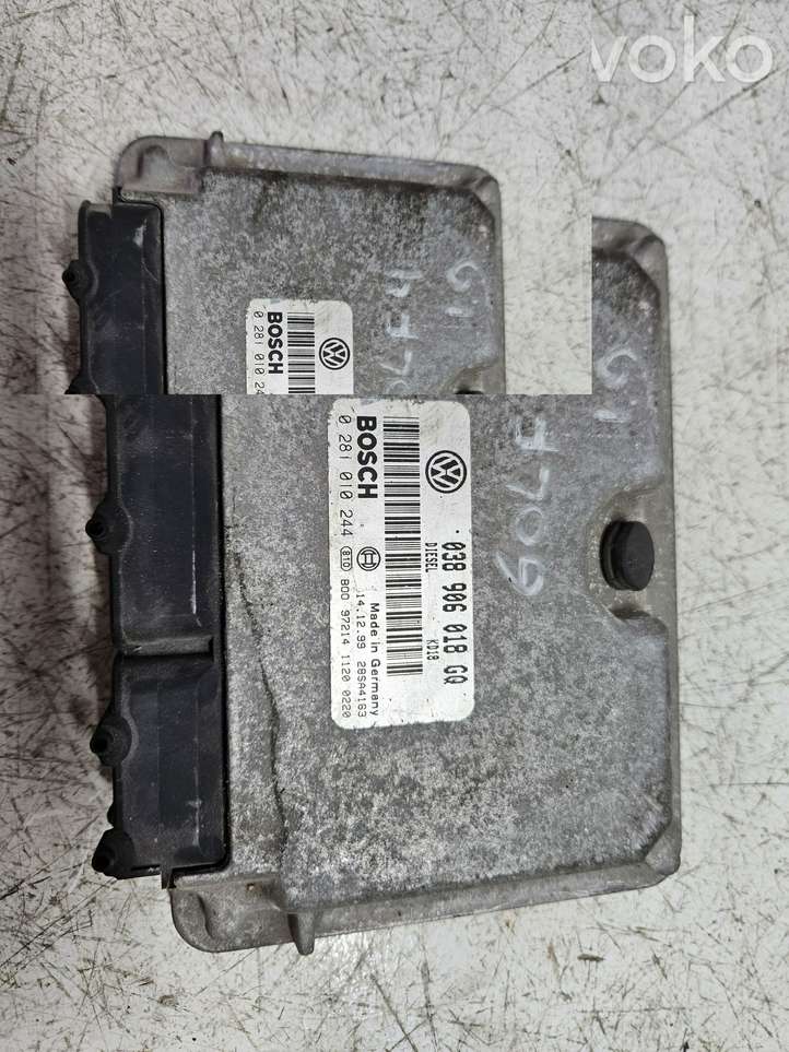 Volkswagen Golf IV (1998 - 2005)  038906018CQ Блок управления двигателя