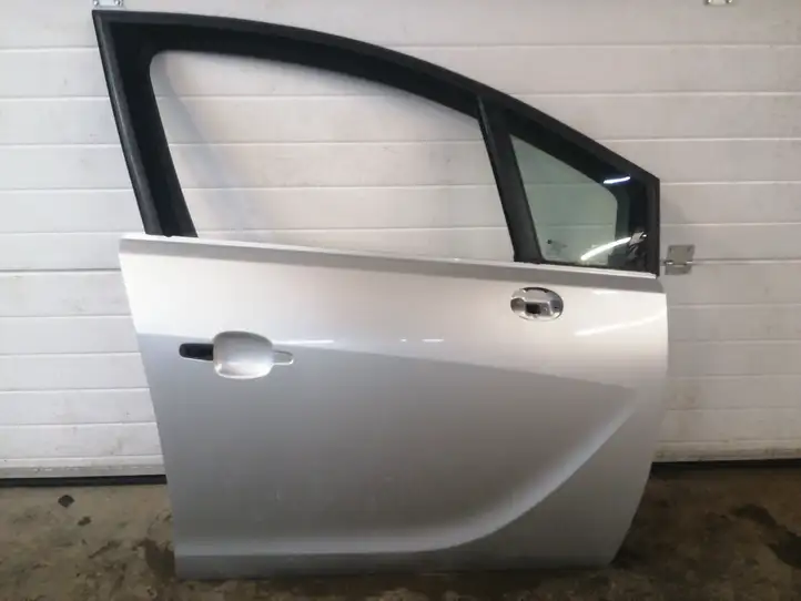 Opel Meriva B (2010 - 2014) Дверь — фото 1