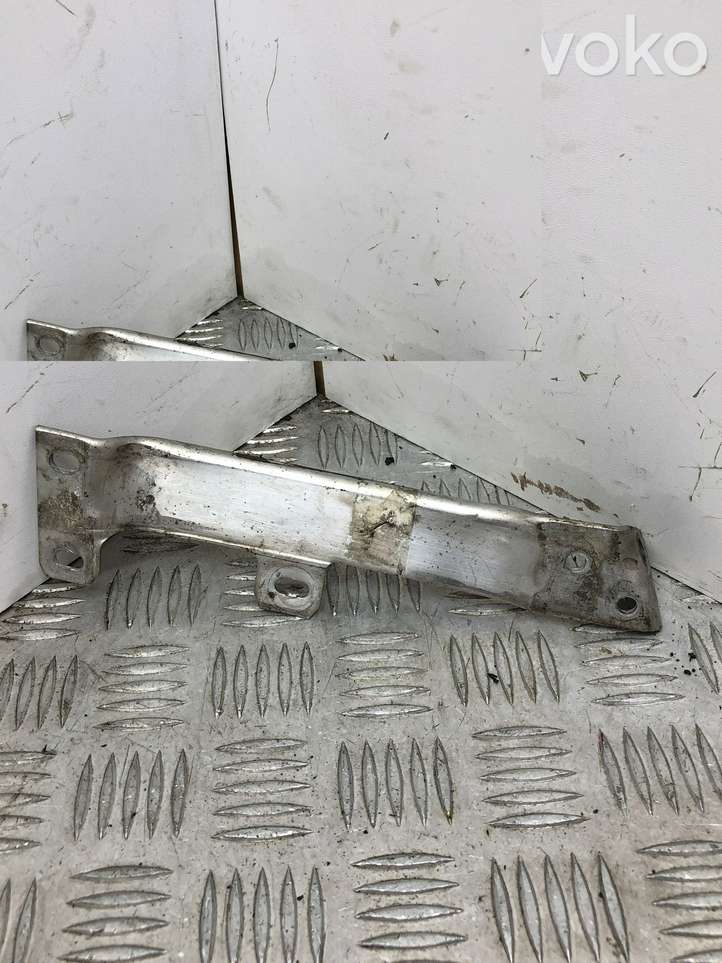 BMW 7 F01 F02 F03 F04 (2008 - 2016)  7158893 Балка крепления панели