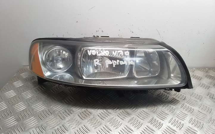 Volvo V70 (2004 - 2007)   Передняя фара