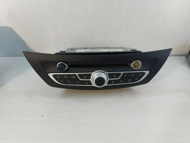Renault Laguna III (2007 - 2015) 7649018391 Магнитола / мультимедийная система — фото 1