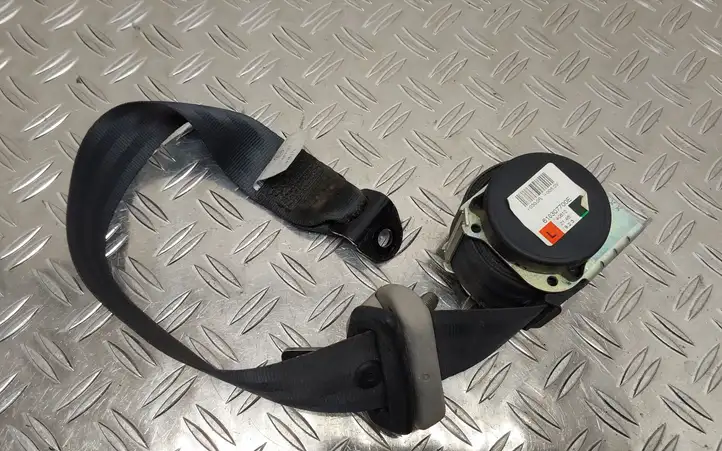 Toyota Verso (2009 - 2012) 733700F021 Задний ремень безопасности — фото 1