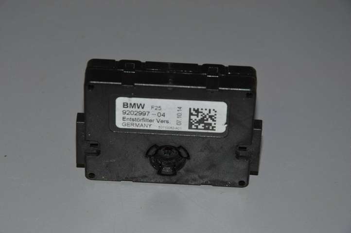 BMW X3 F25 (2010 - 2017)  65209202997 Усилитель антенны