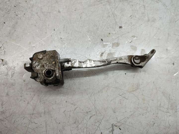 Opel Signum (2002 - 2008)  09229749 Ограничитель открывания двери