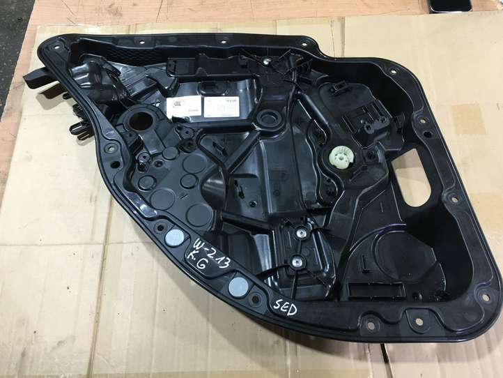 Mercedes-Benz E W213 (2016 - )  A2137330700  Механизм для электрического подъема окон задней двери (без двигателя)