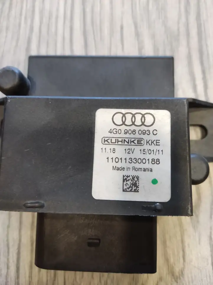 Audi A7 S7 4G (2010 - 2014) 4G0906093C Блок управления топливным насосом — фото 1