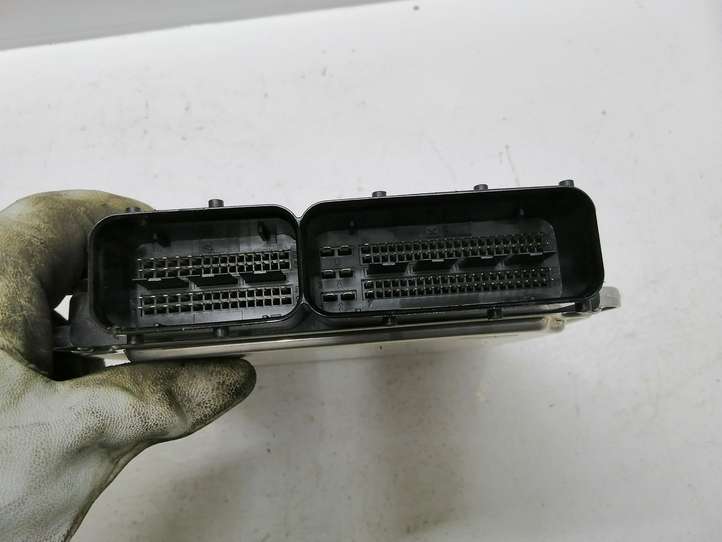 Audi A5 (2007 - 2011)  03L906022NP Блок управления двигателя