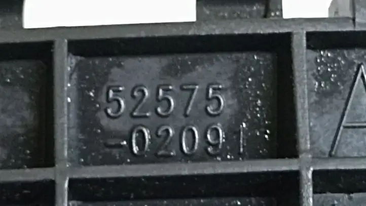 Toyota Auris E180 (2012 - 2018) 5257502091 Кронштейн заднего бампера — фото 2