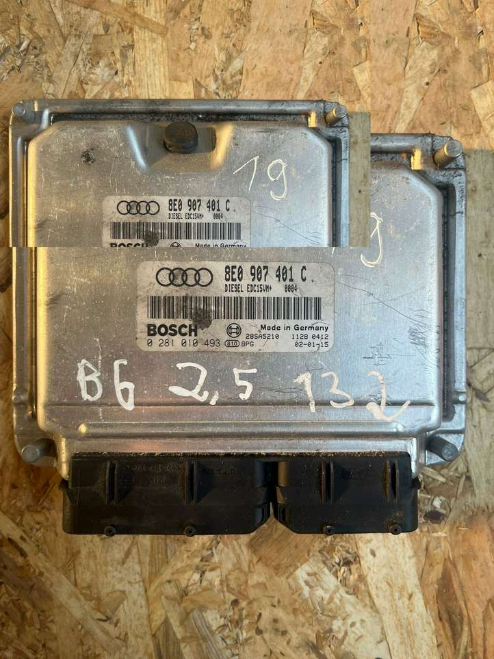 Audi A4 (2000 - 2006)  8E0907401C Блок управления двигателя
