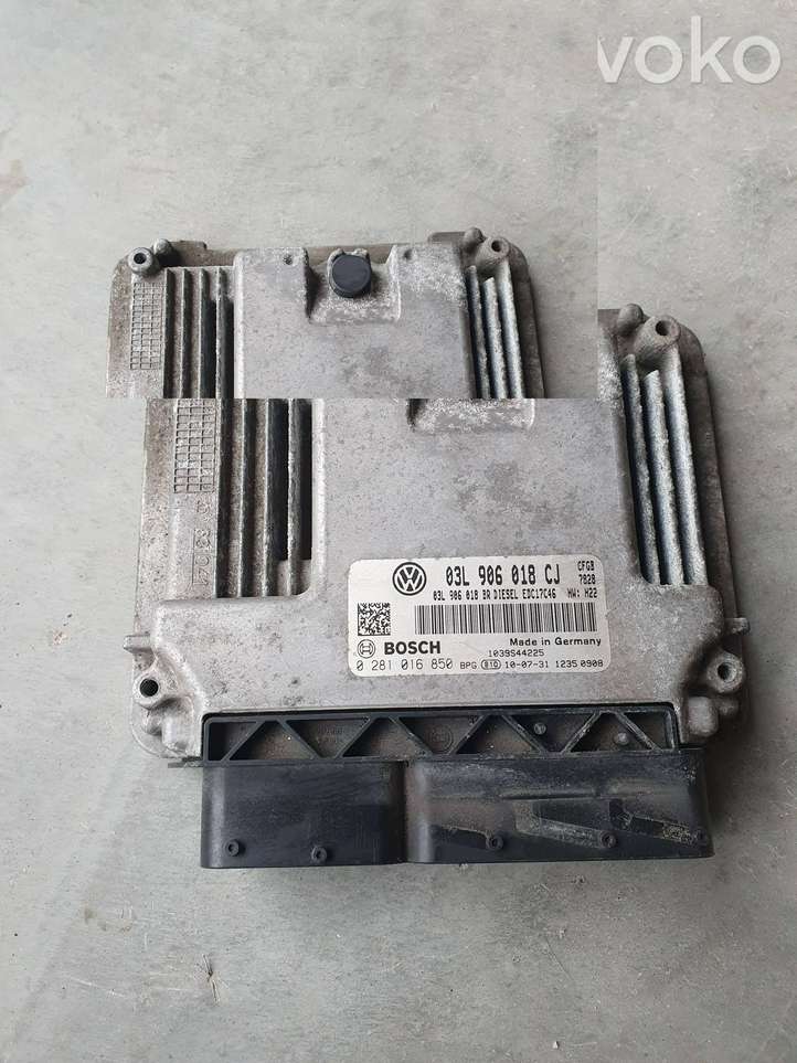Skoda Superb B6 (3T) (2008 - 2015)  03L906018CJ Блок управления двигателя