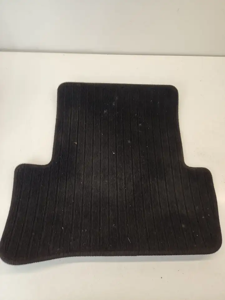 Mercedes-Benz C W204 (2007 - 2014) A2046840703 Задний коврик салона — фото 1