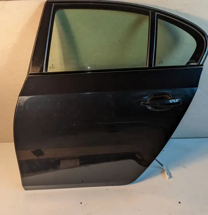 BMW 5 E60 E61 (2004 - 2010) Задняя дверь — фото 1