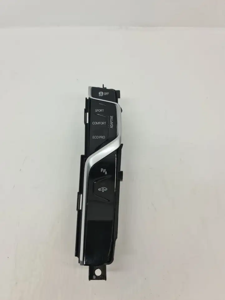 BMW 7 G11 G12 (2015 - 2022) 681915602 Кнопка парктроника — фото 1